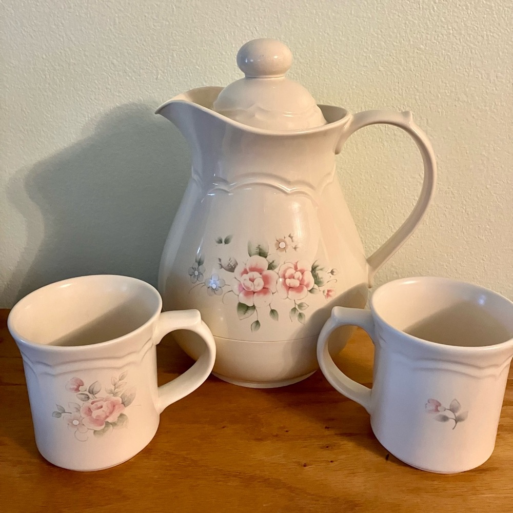 VINTAGE PFALTZGRAFF TEA ROSE COFFEE CARAFE & 2- 12oz HANDLED MUGS - Picture 16 of 16